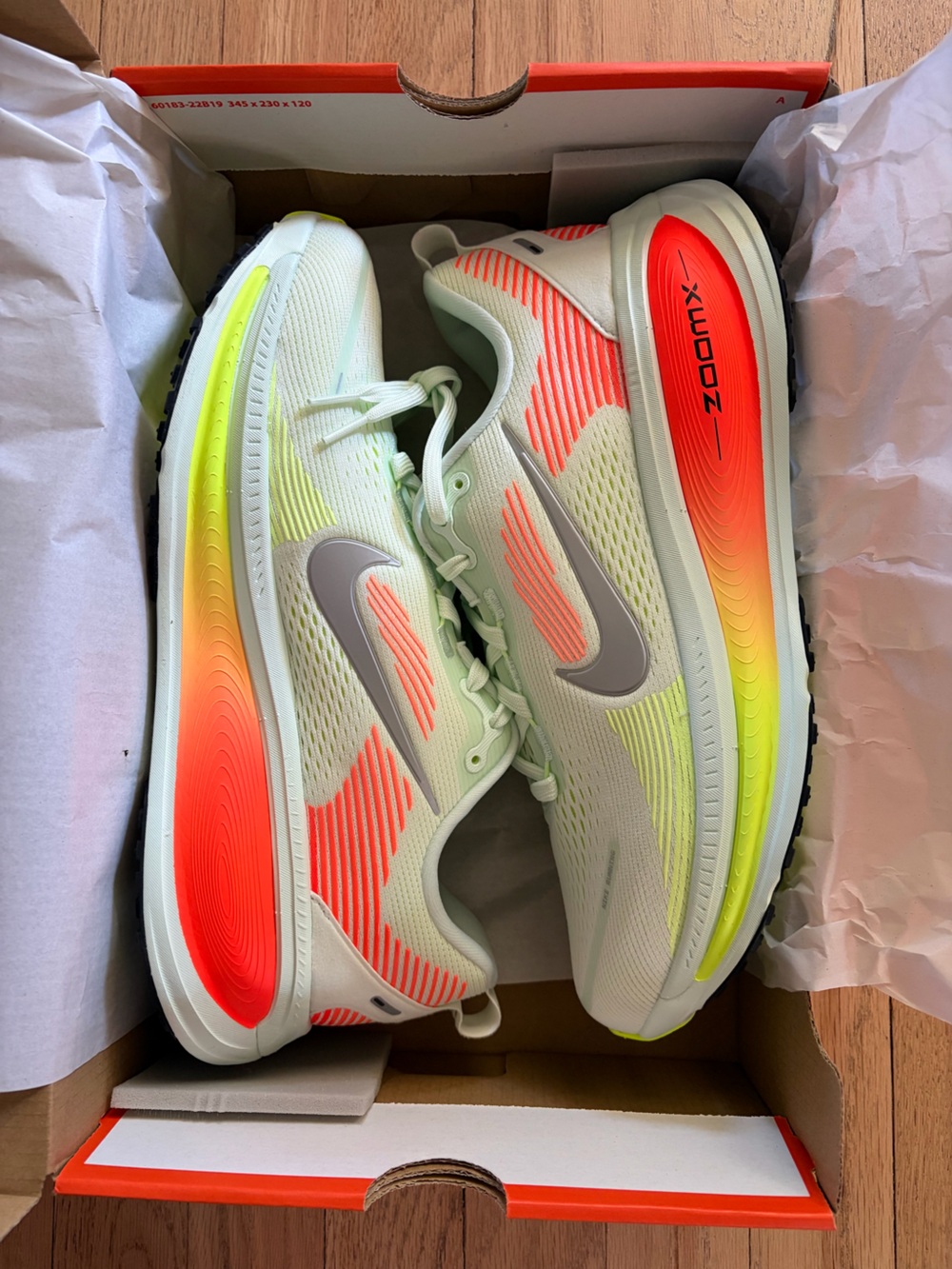 Nike Men’s Vomero 18 Running Shoe